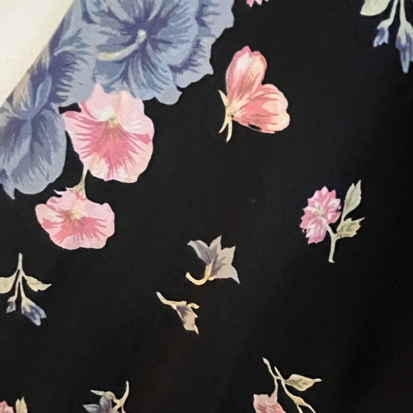 Krazy Kat Vintage Navy Blue with Shades of Pink Flowers Blouse - Picture 5 of 13